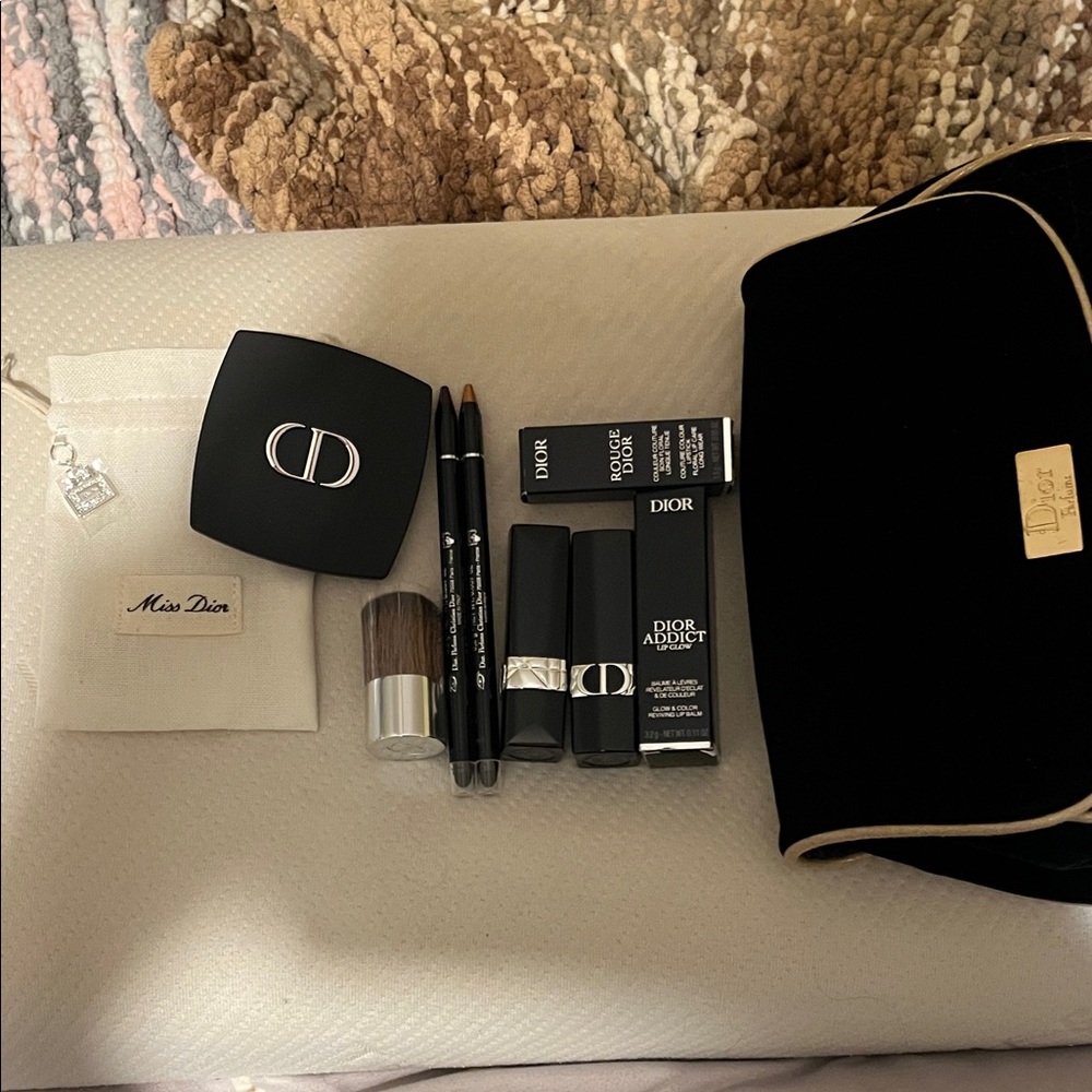 Dior Black Makeup Bag w/gold trim 4 lipsticks 2 eyeliners mirror makeup brush - Picture 11 of 12